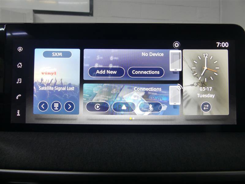 Used 2025 Nissan Kicks SV image 39