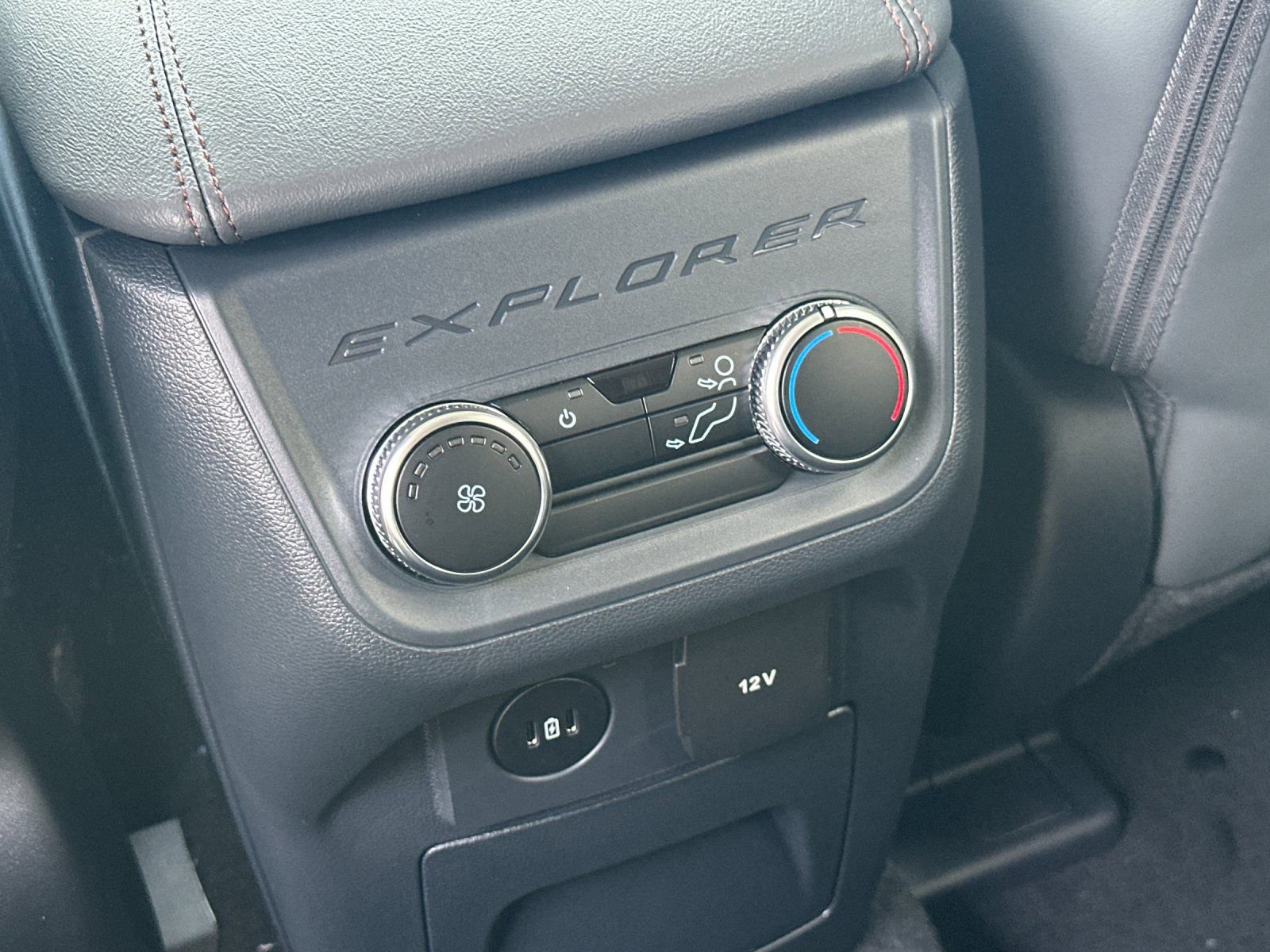 New 2026 Ford Explorer Active w/ Active Comfort Package image 14