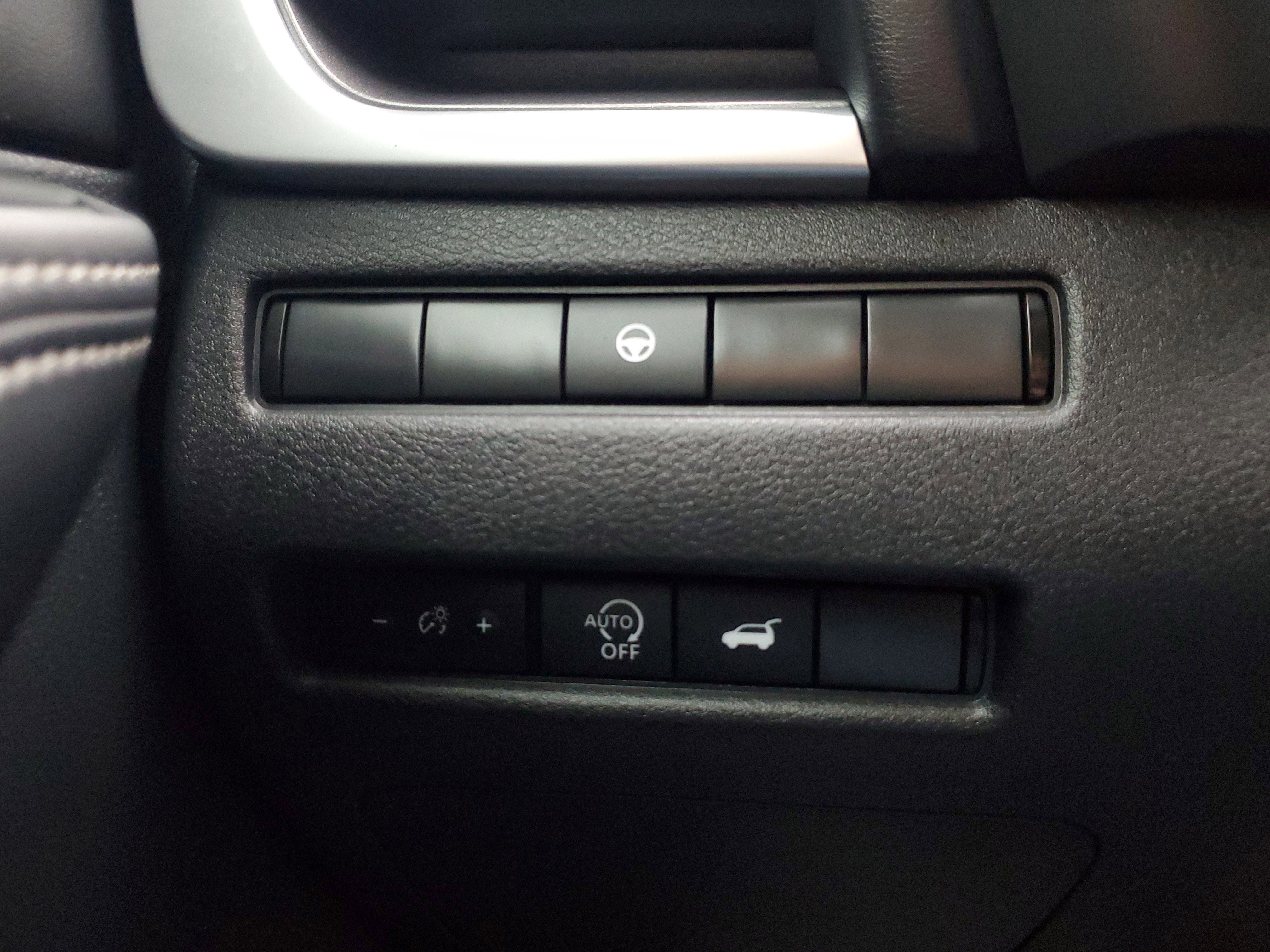 Certified 2024 Nissan Rogue SV image 29