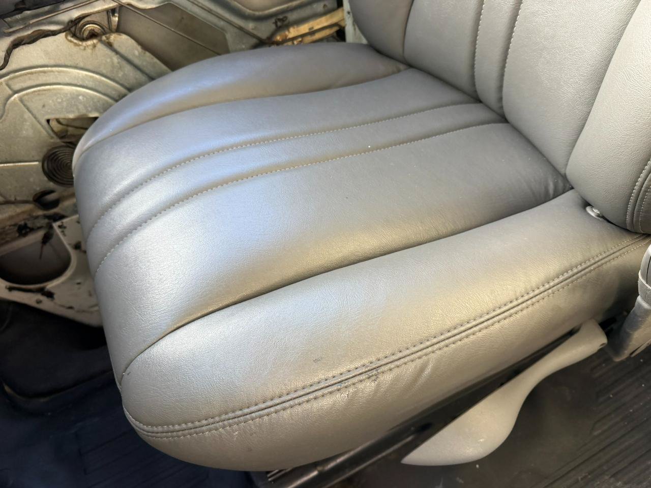 Used 2007 Chevrolet Express 3500 RWD image 24