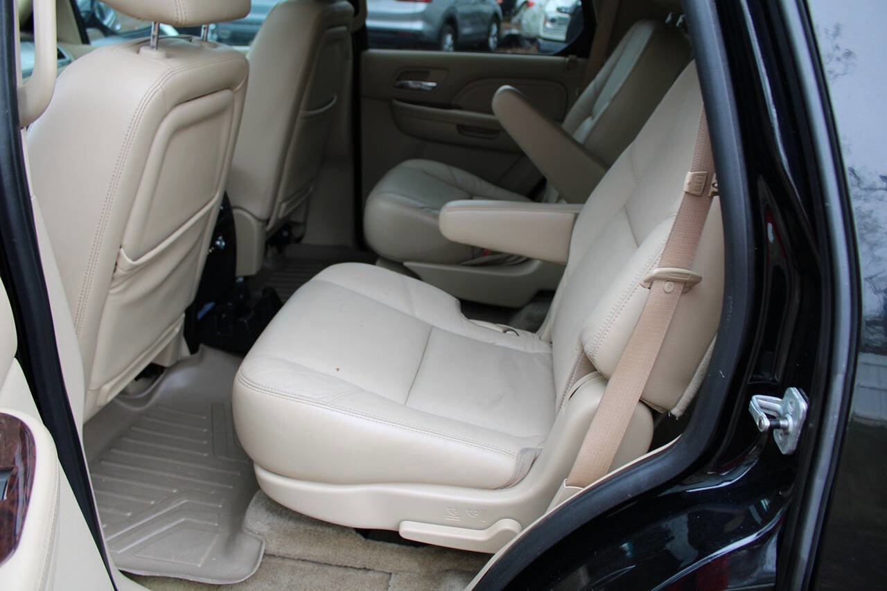 Used 2009 Cadillac Escalade AWD image 29
