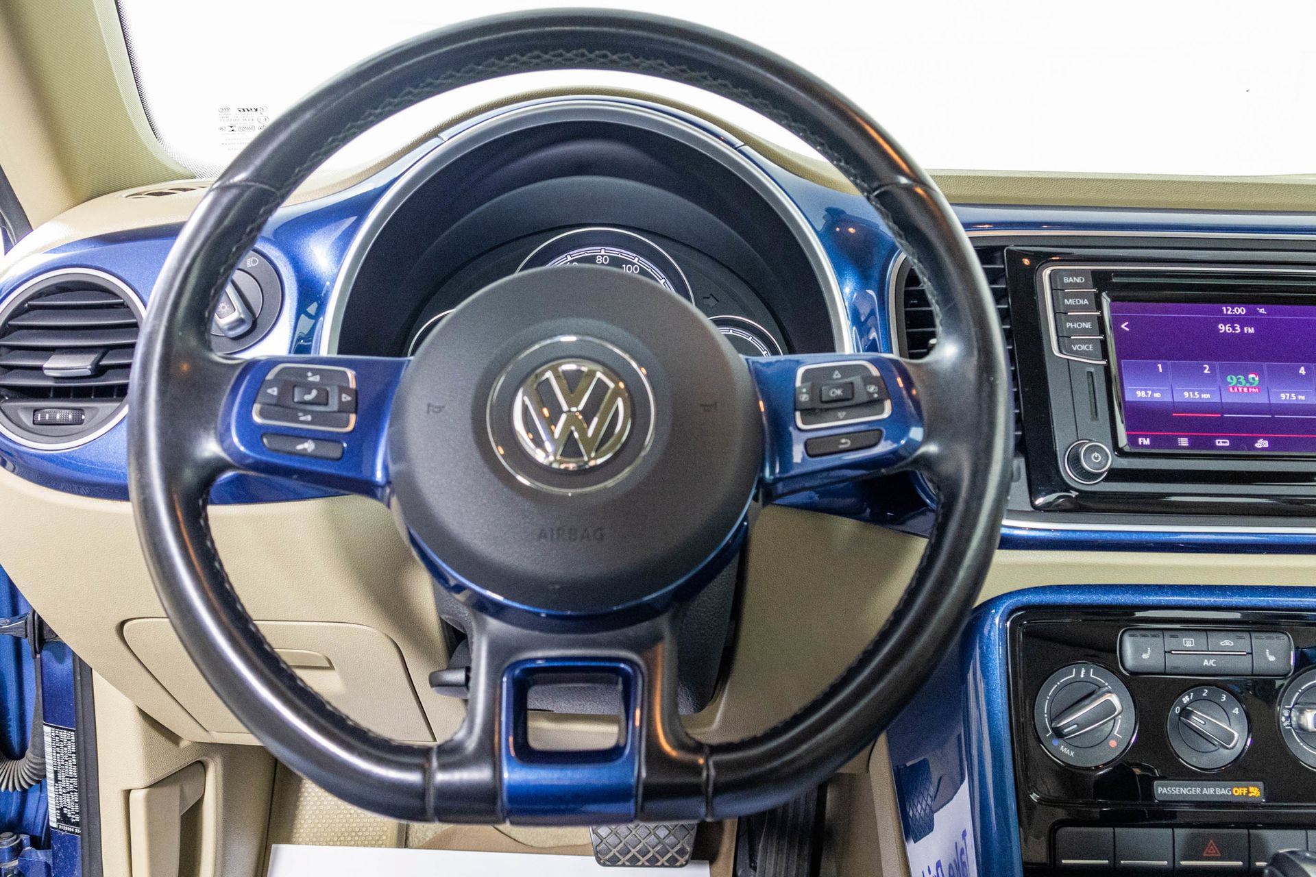 Used 2017 Volkswagen Beetle 1.8T SE FWD image 29