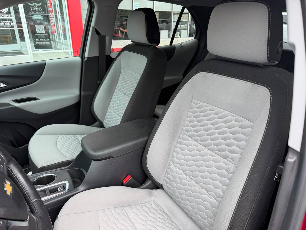Used 2021 Chevrolet Equinox LT FWD image 10