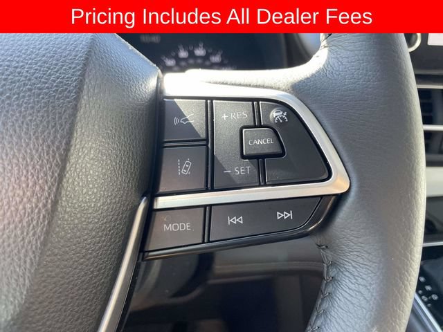 Used 2025 Toyota Sienna XLE FWD image 27