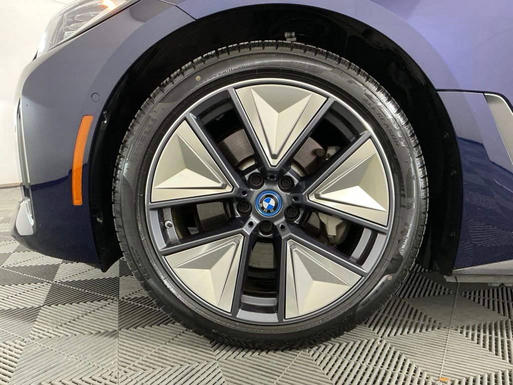 Certified 2023 BMW i4 eDrive35 RWD image 28