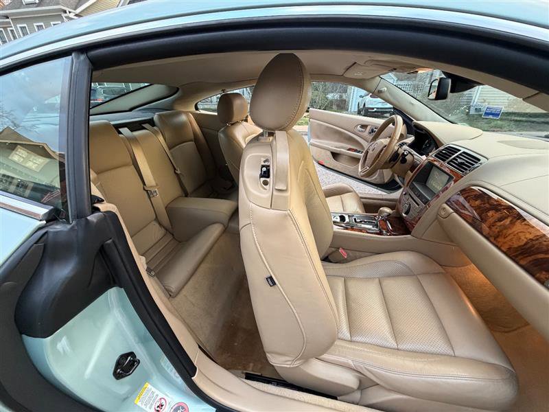 Used 2008 Jaguar XK Coupe image 16