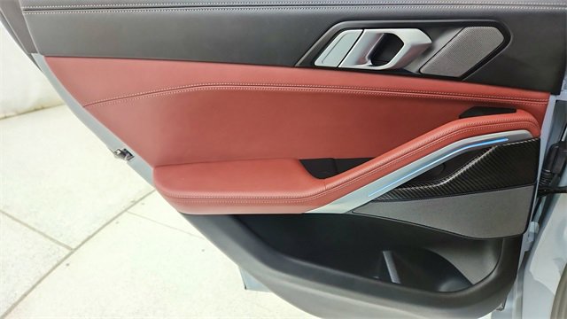 Used 2025 BMW X6 M60i image 32