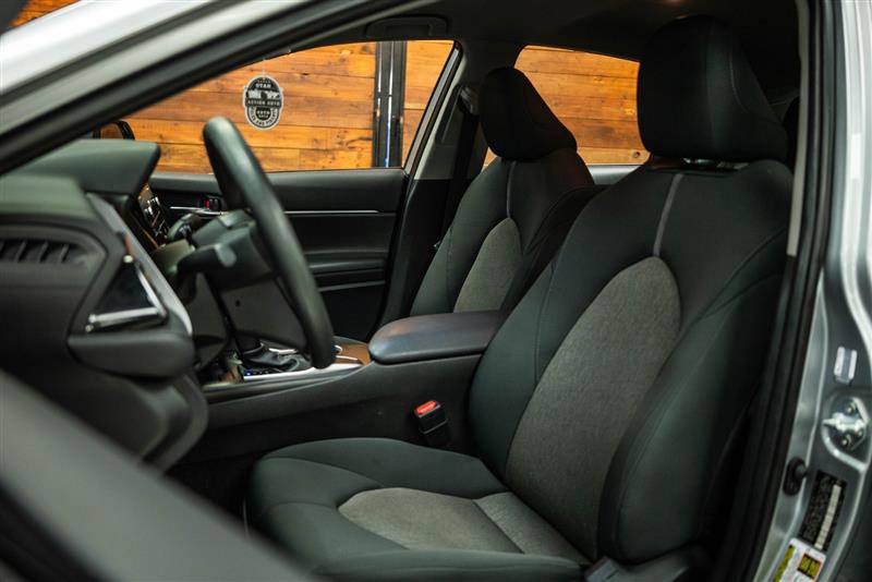 Used 2023 Toyota Camry LE image 9