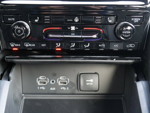 New 2025 Jeep Grand Cherokee Altitude image 18