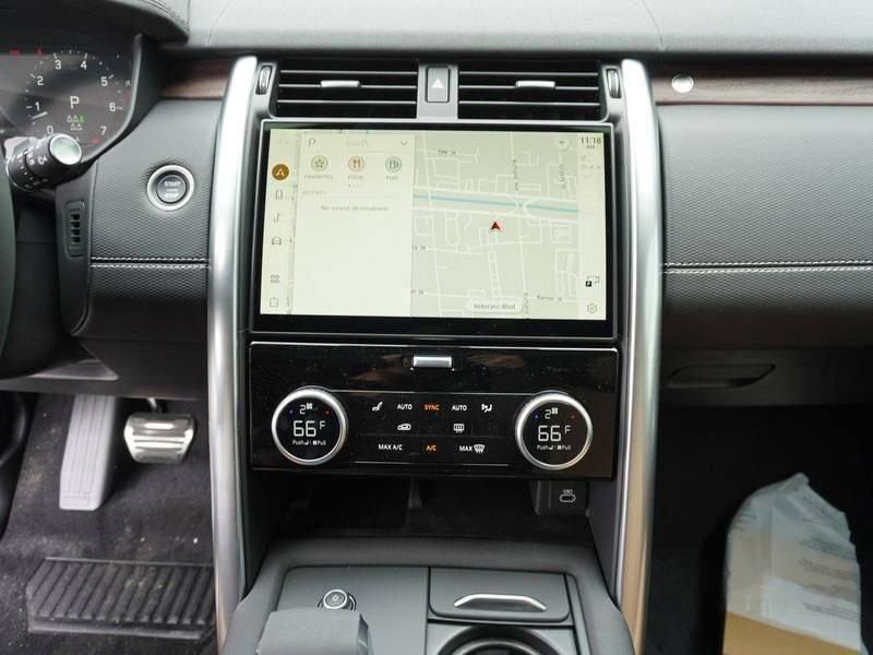 New 2024 Land Rover Discovery Dynamic SE AWD/4WD image 11