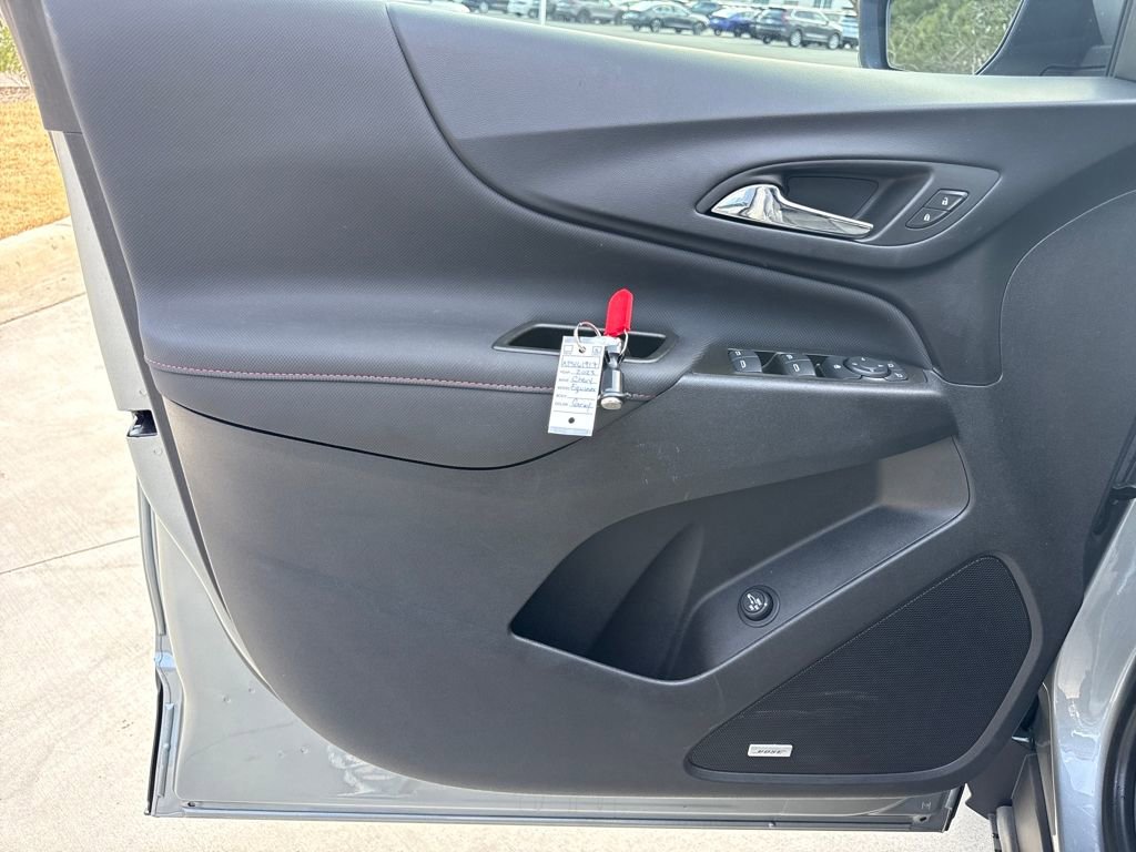 Used 2023 Chevrolet Equinox RS w/ RS Leather Package image 14