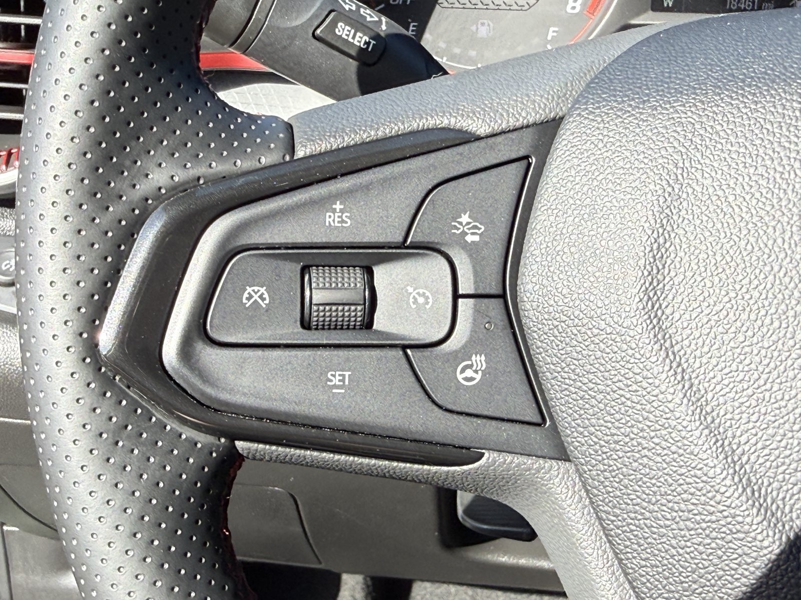 Used 2024 Chevrolet Trax RS w/ Driver Confidence Package FWD image 33