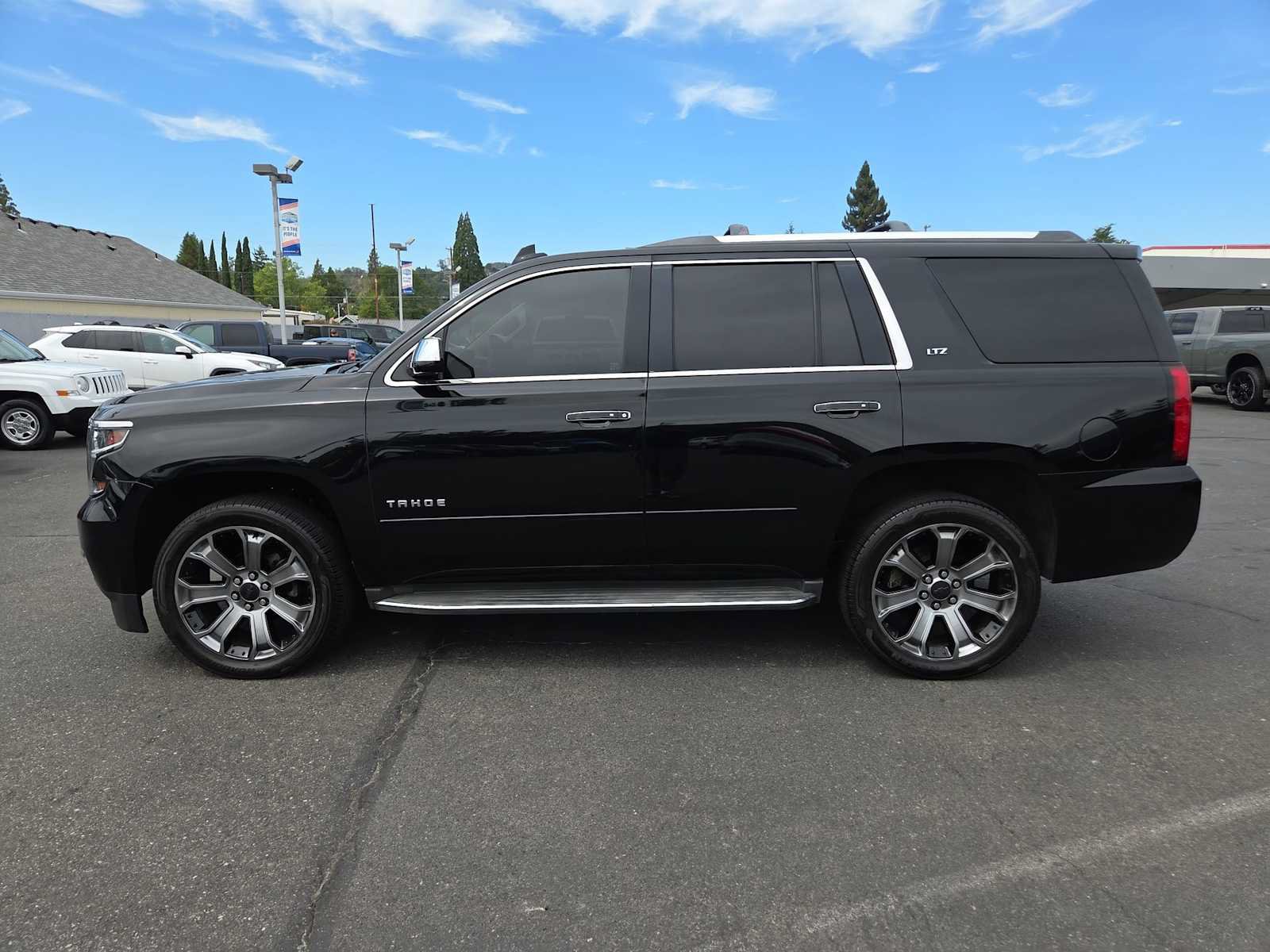 Used 2016 Chevrolet Tahoe LTZ AWD/4WD image 11