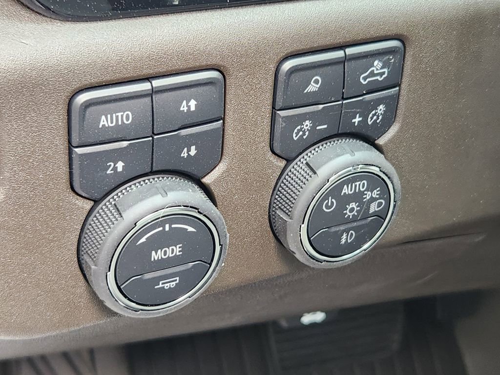New 2025 Chevrolet Silverado 1500 LTZ image 19