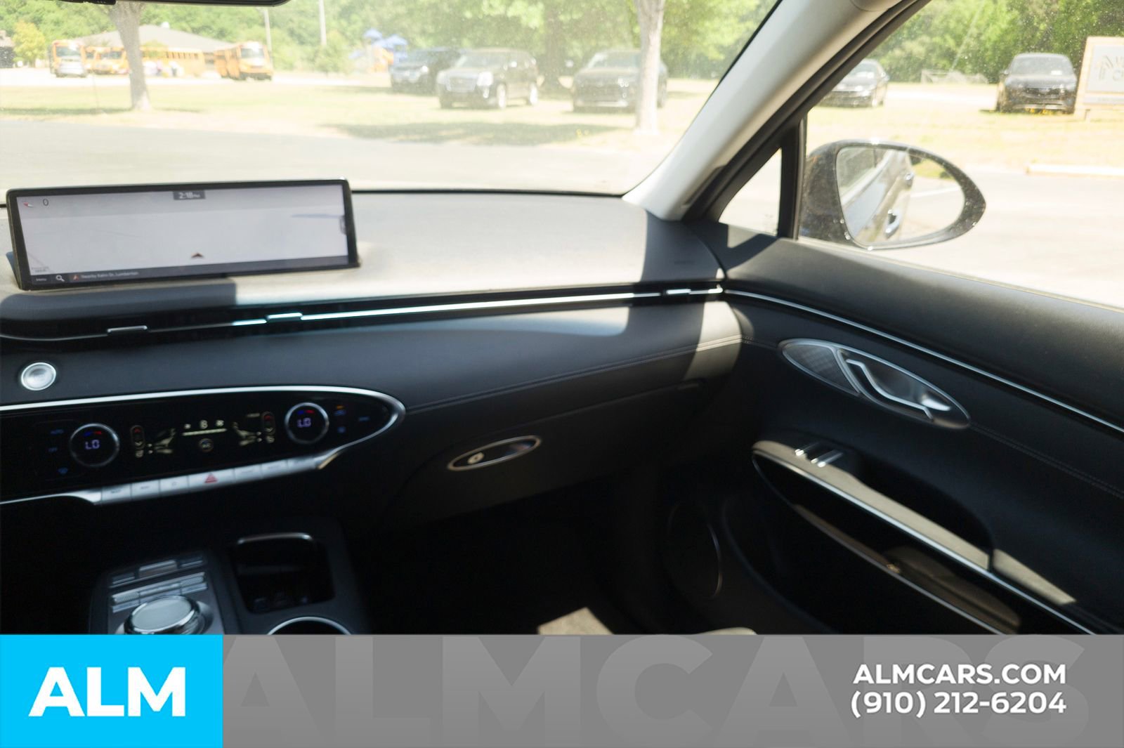 Used 2025 Genesis GV70 2.5T AWD/4WD image 20