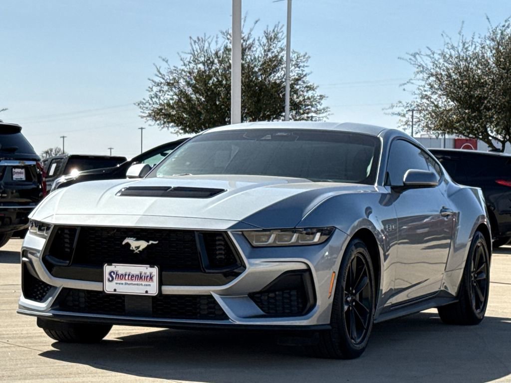 Used 2024 Ford Mustang GT image 3
