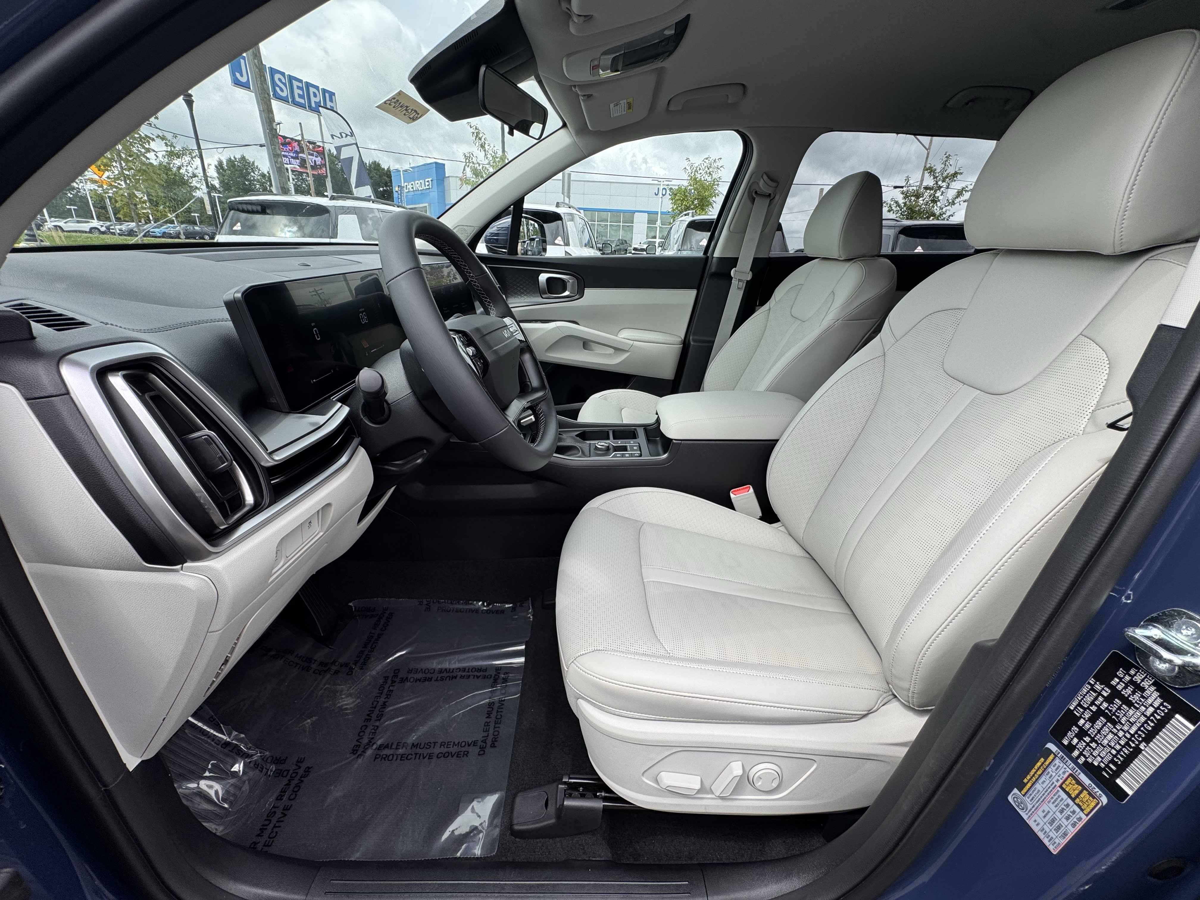 New 2026 Kia Sorento S FWD image 13
