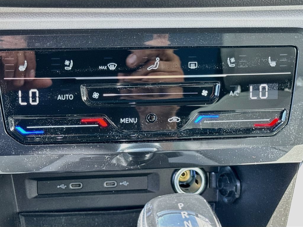 Certified 2023 Volkswagen Tiguan SEL R-Line AWD/4WD image 23