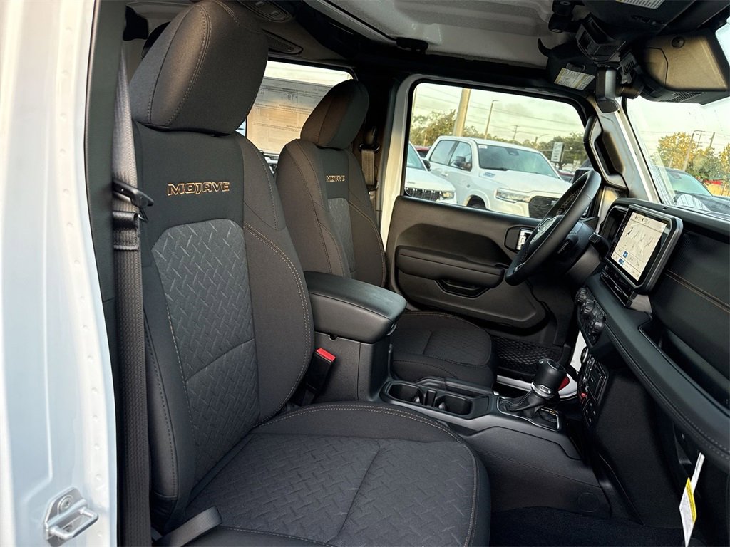 New 2025 Jeep Gladiator Mojave w/ Steel Bumper Group image 27