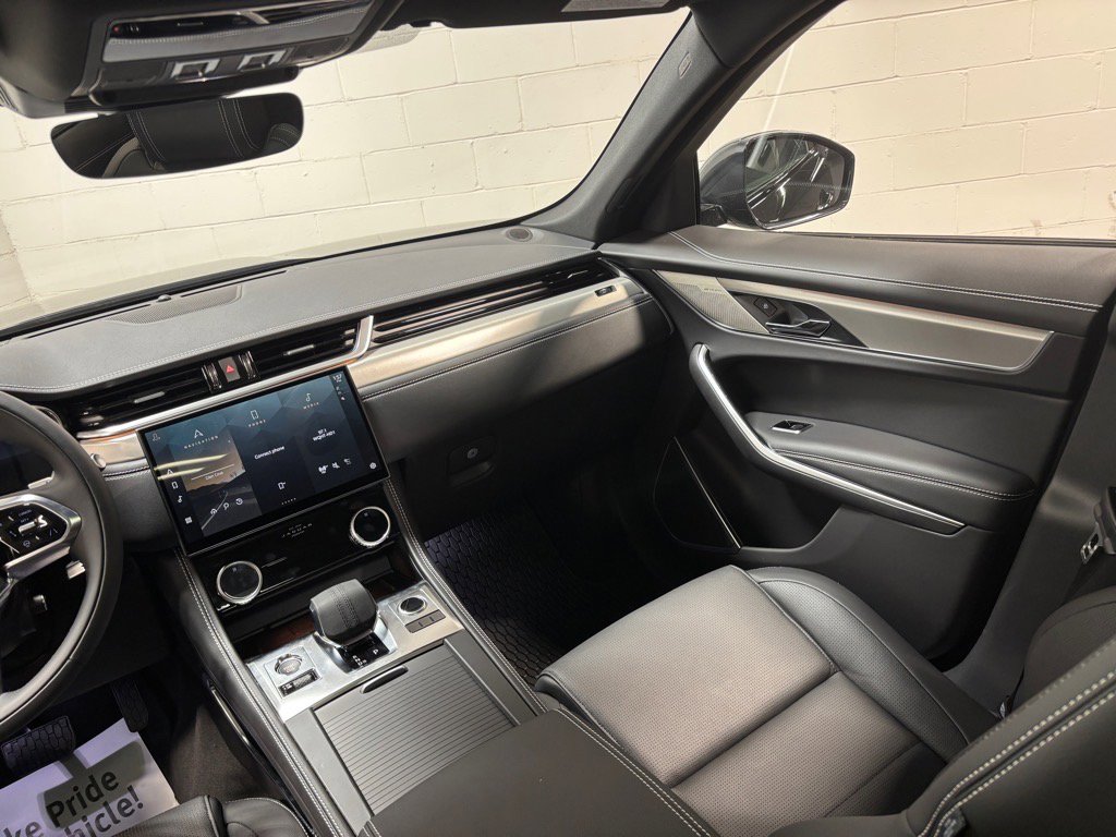New 2026 Jaguar F-PACE R-Dynamic S image 36