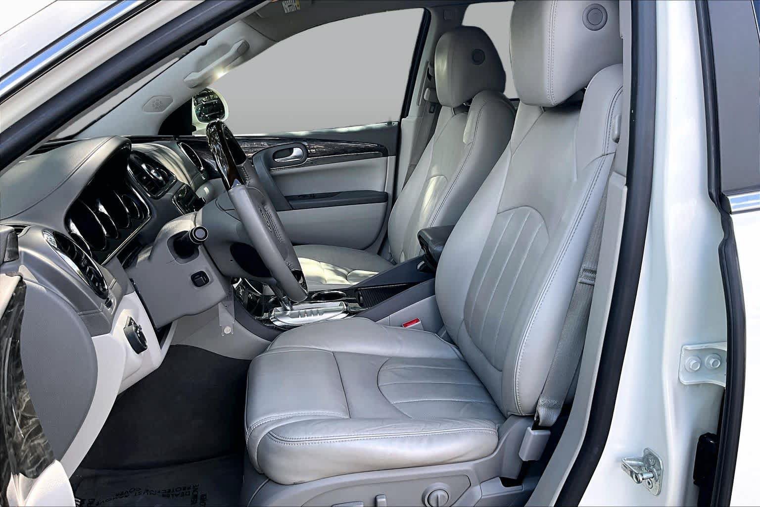 Used 2014 Buick Enclave Premium w/ Trailering Provision Package FWD image 9