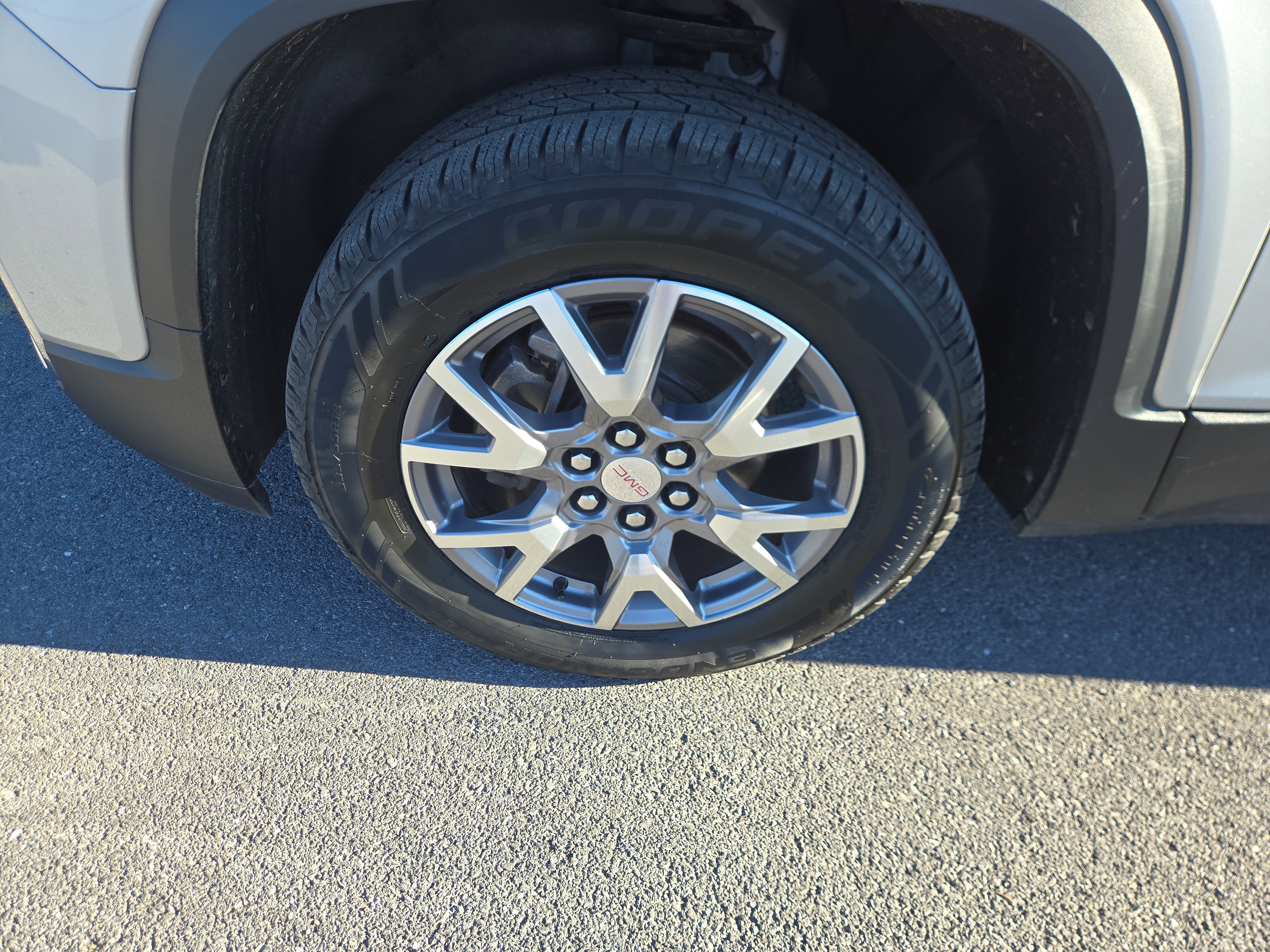 Used 2020 GMC Acadia SLT image 11