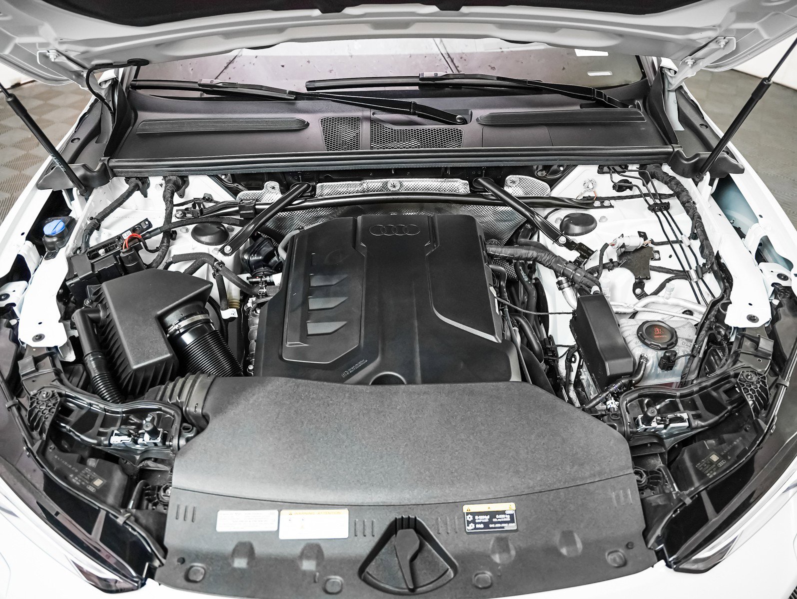 Certified 2025 Audi Q5 Premium Plus w/ Premium Plus image 4