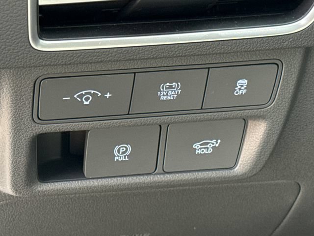Used 2025 Hyundai Sonata Limited FWD image 23