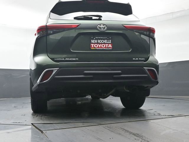 Certified 2023 Toyota Highlander XLE image 40