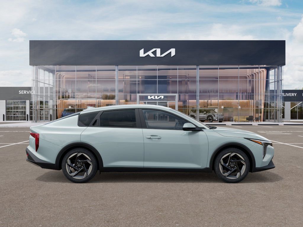 New 2026 Kia K4 EX FWD image 8