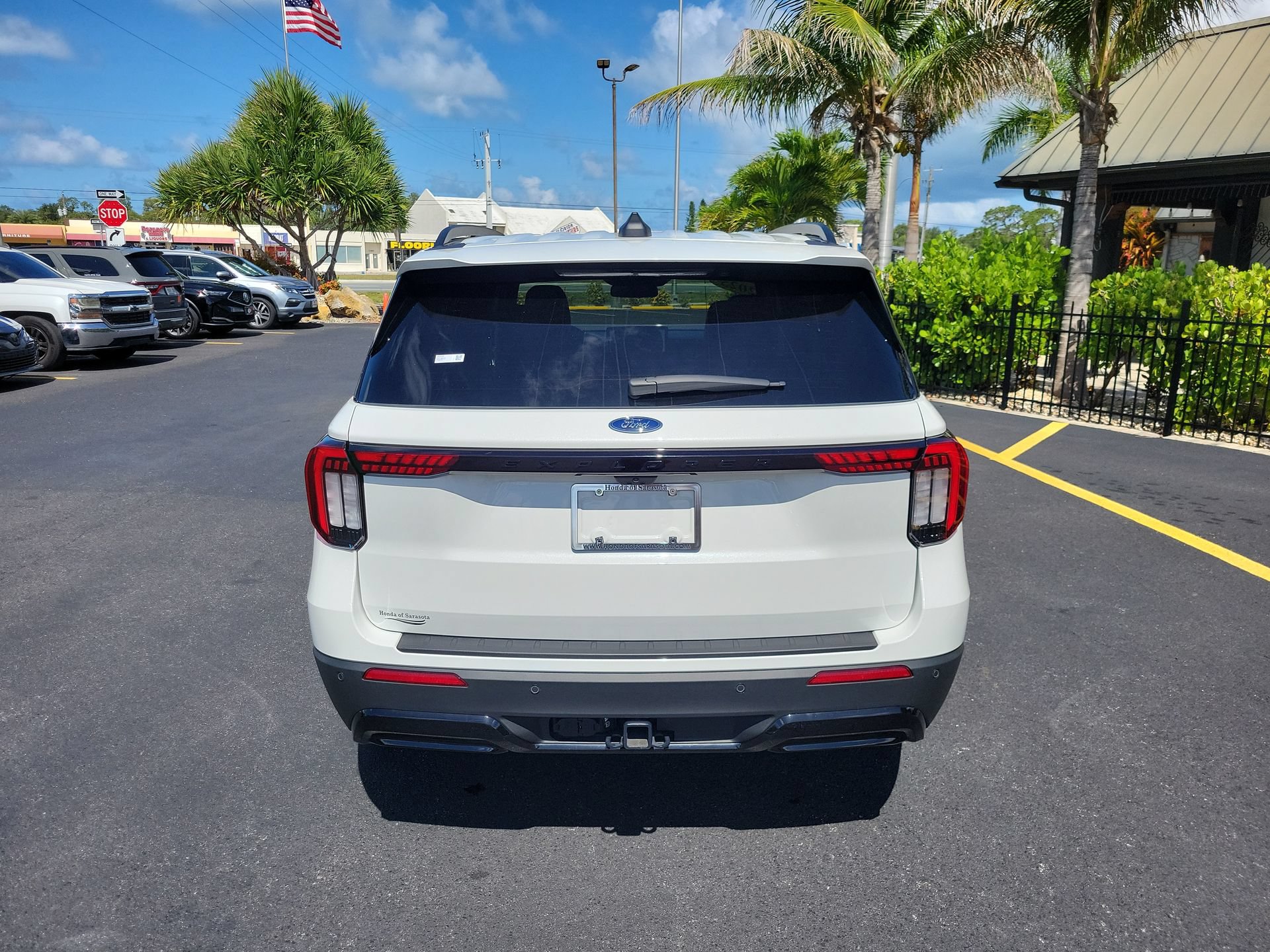 Used 2025 Ford Explorer ST-Line w/ Premium Package RWD image 6