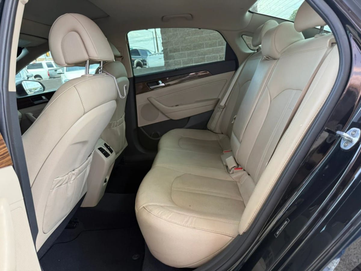 Used 2017 Hyundai Sonata Limited w/ Ultimate Package 04 FWD image 43