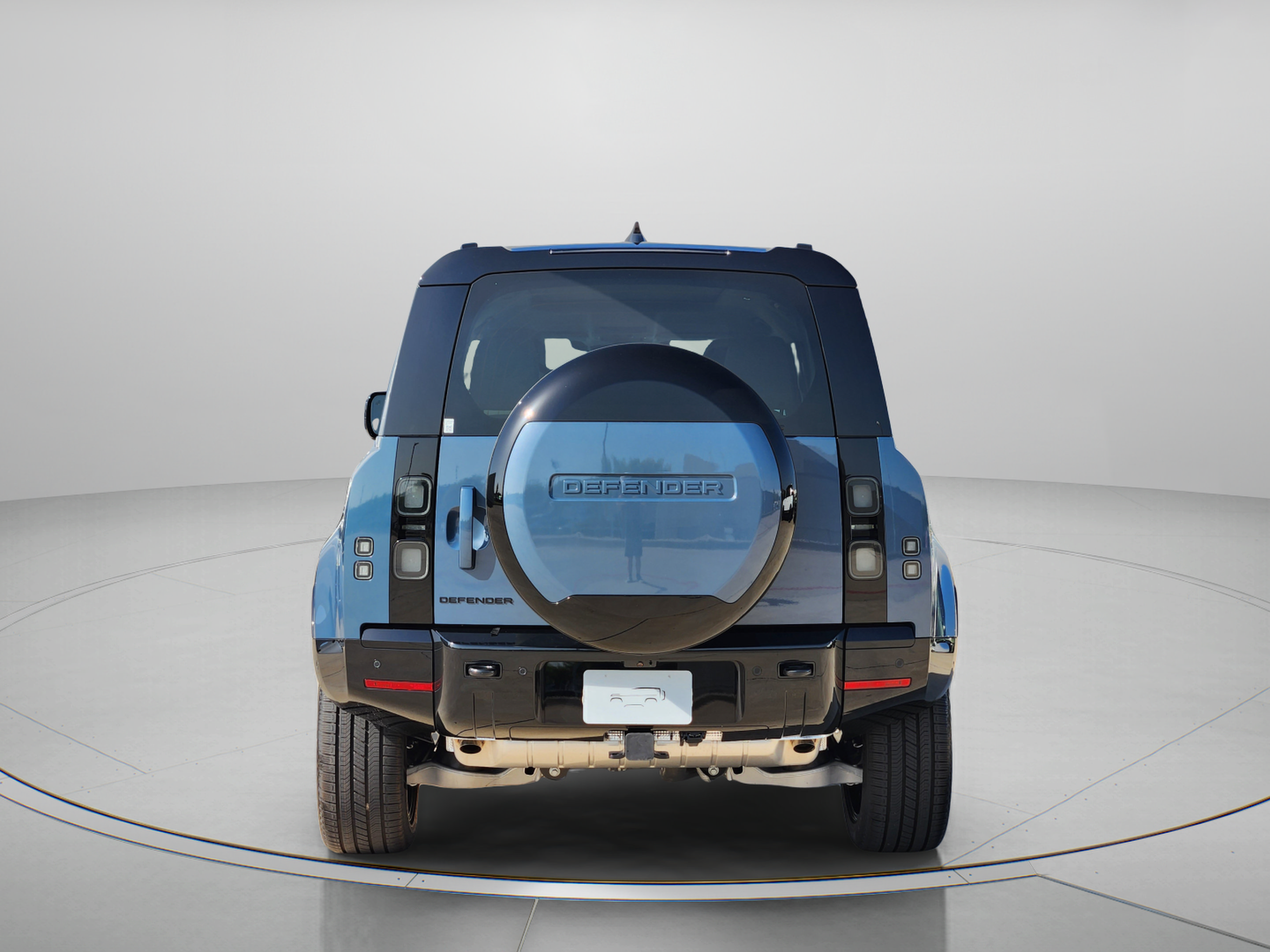 New 2026 Land Rover Defender 110 X-Dynamic SE AWD/4WD image 4