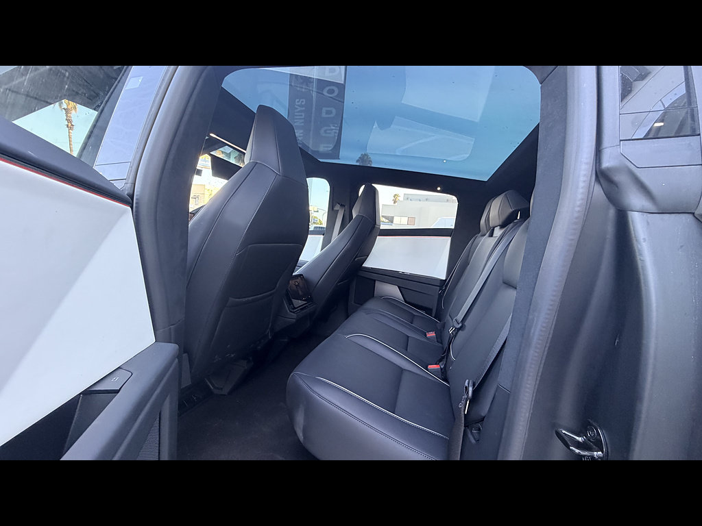 Used 2024 Tesla Cybertruck Cyberbeast AWD/4WD image 7