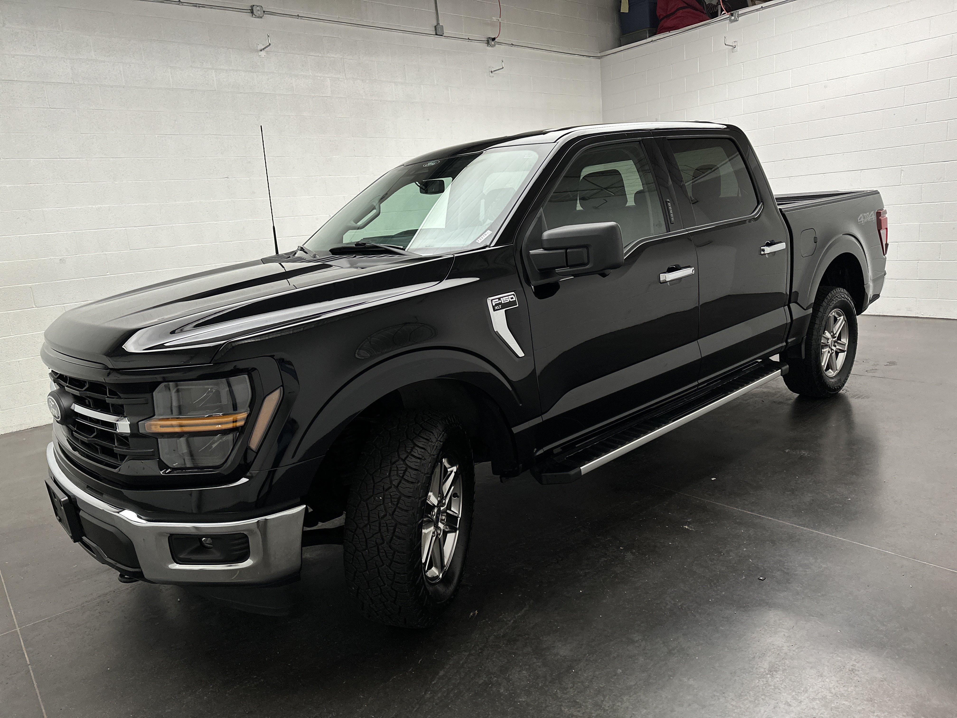Used 2024 Ford F150 XLT AWD/4WD image 4