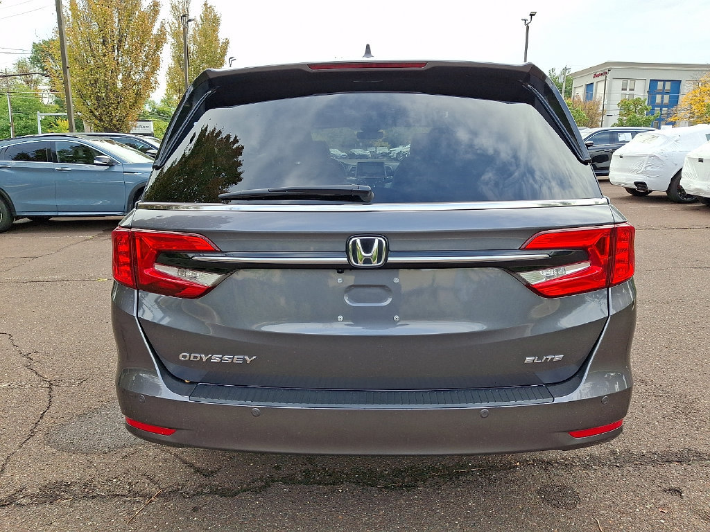 Used 2024 Honda Odyssey Elite image 5
