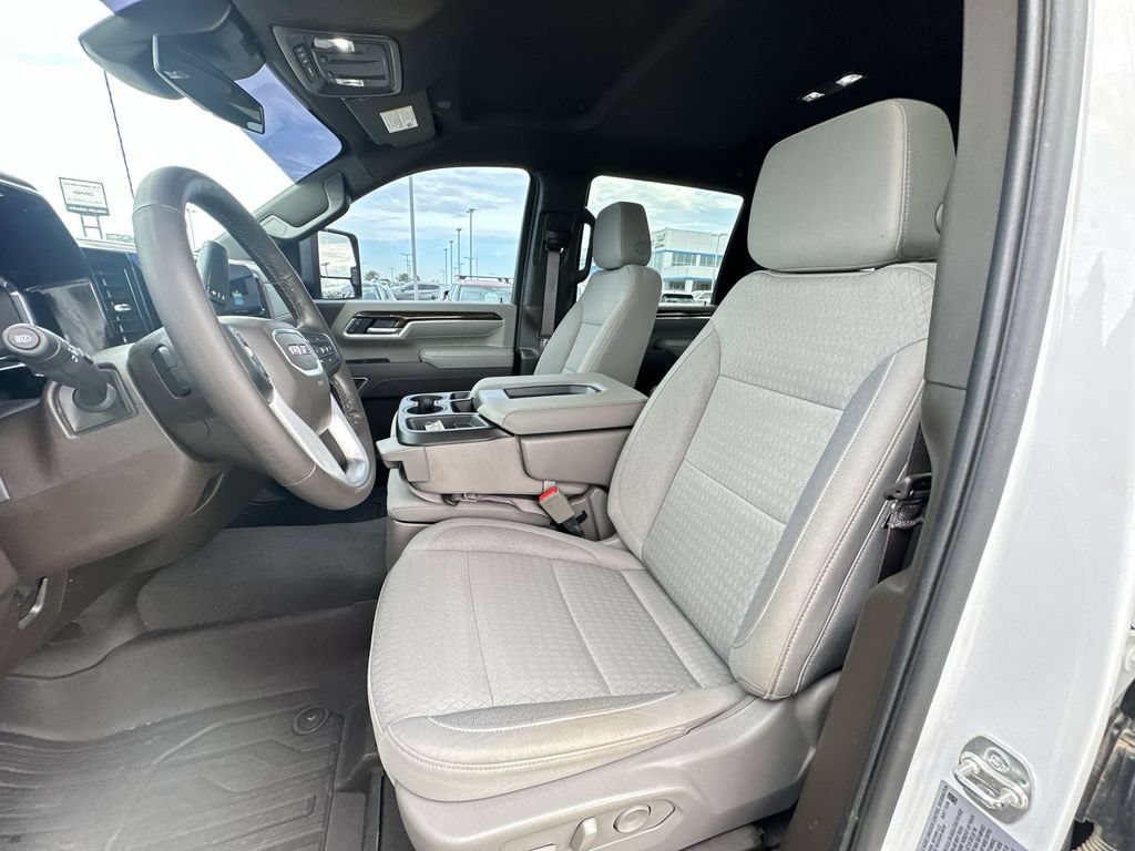 Used 2025 GMC Sierra 2500 SLE w/ SLE Value Package; AWD/4WD image 19