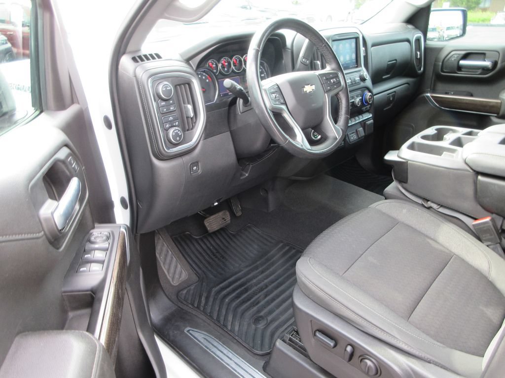 Certified 2021 Chevrolet Silverado 1500 LT w/ Convenience Package II AWD/4WD image 14
