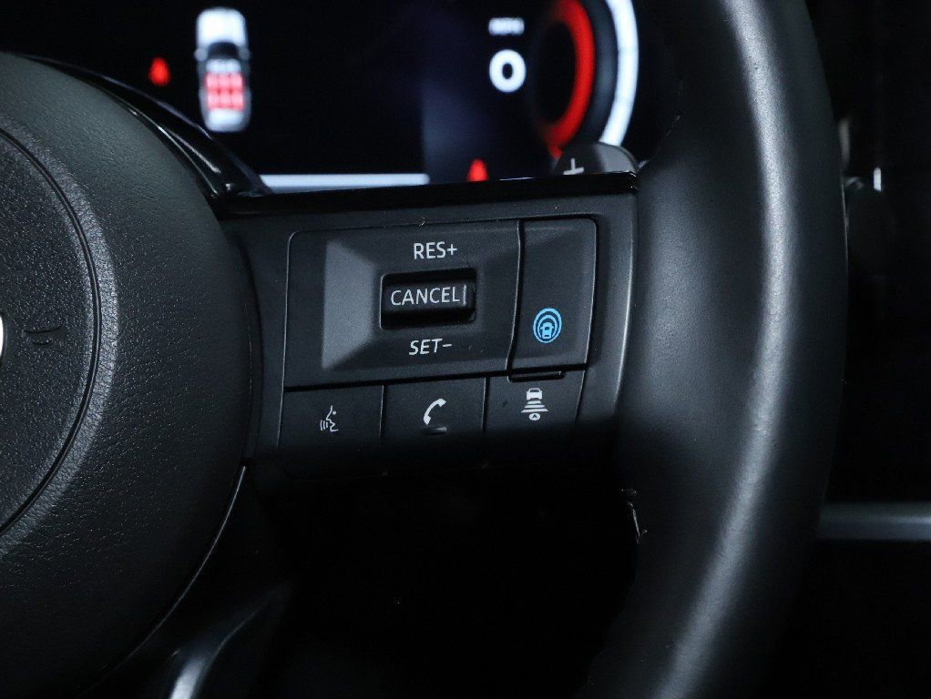 Certified 2024 Nissan Pathfinder Platinum w/ Cargo Package image 28