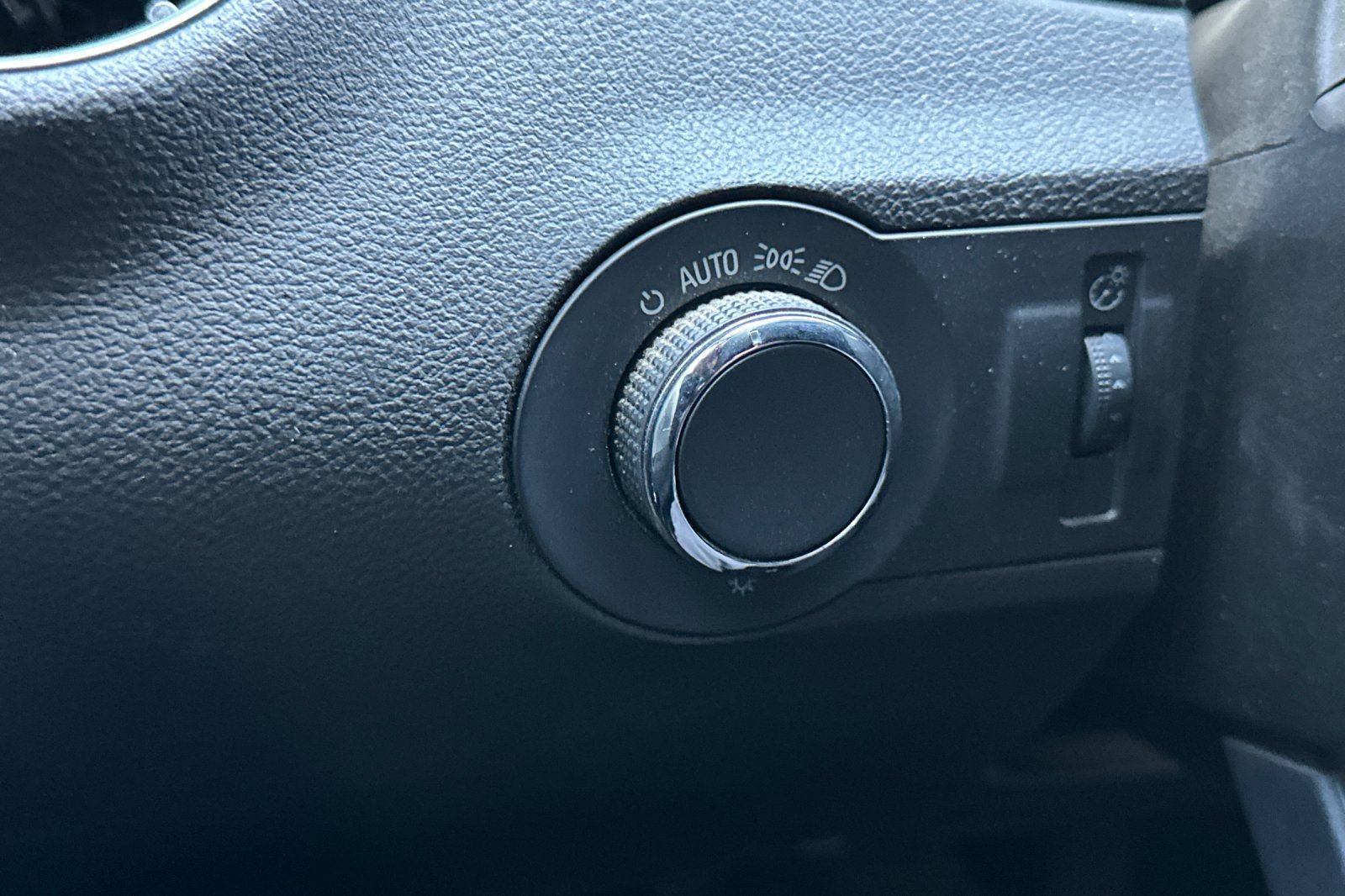 Used 2014 Chevrolet Camaro LS RWD image 39