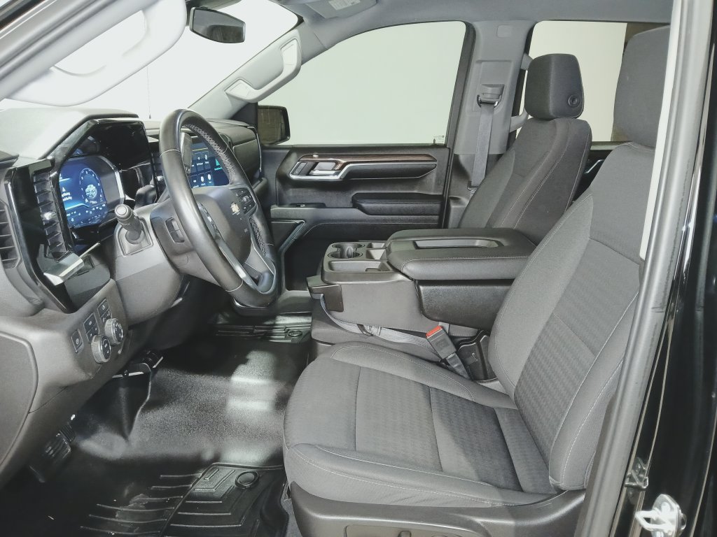 Used 2023 Chevrolet Silverado 1500 LT AWD/4WD image 9
