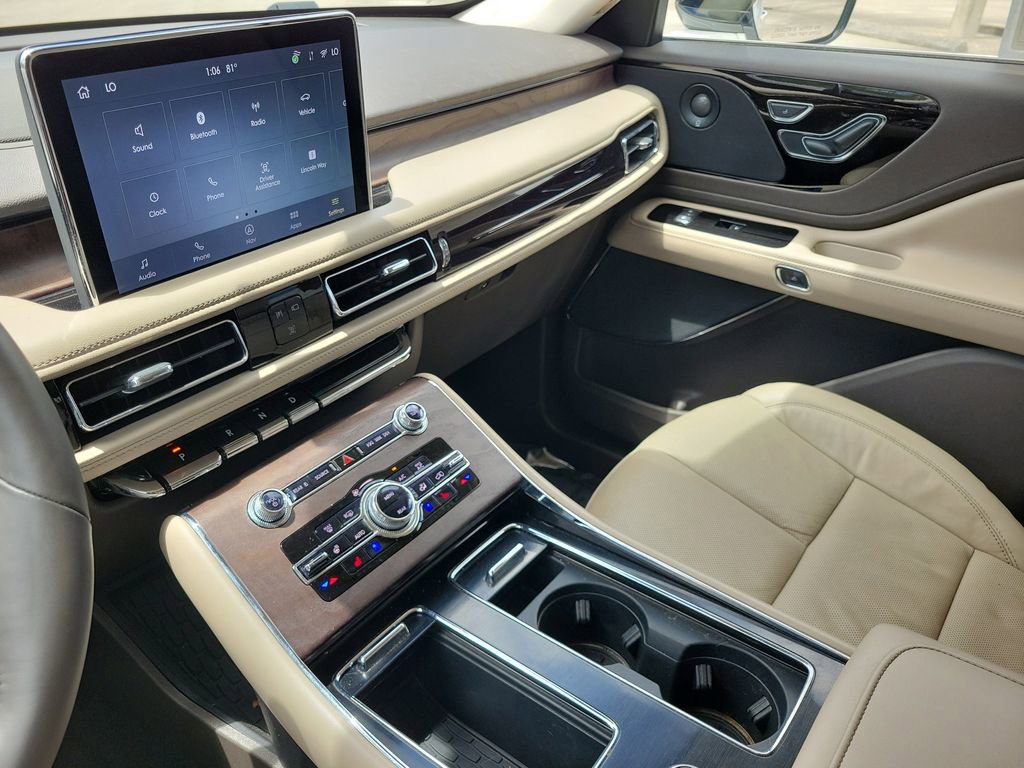 Certified 2023 Lincoln Aviator Reserve w/ Equipment Group 201A image 33