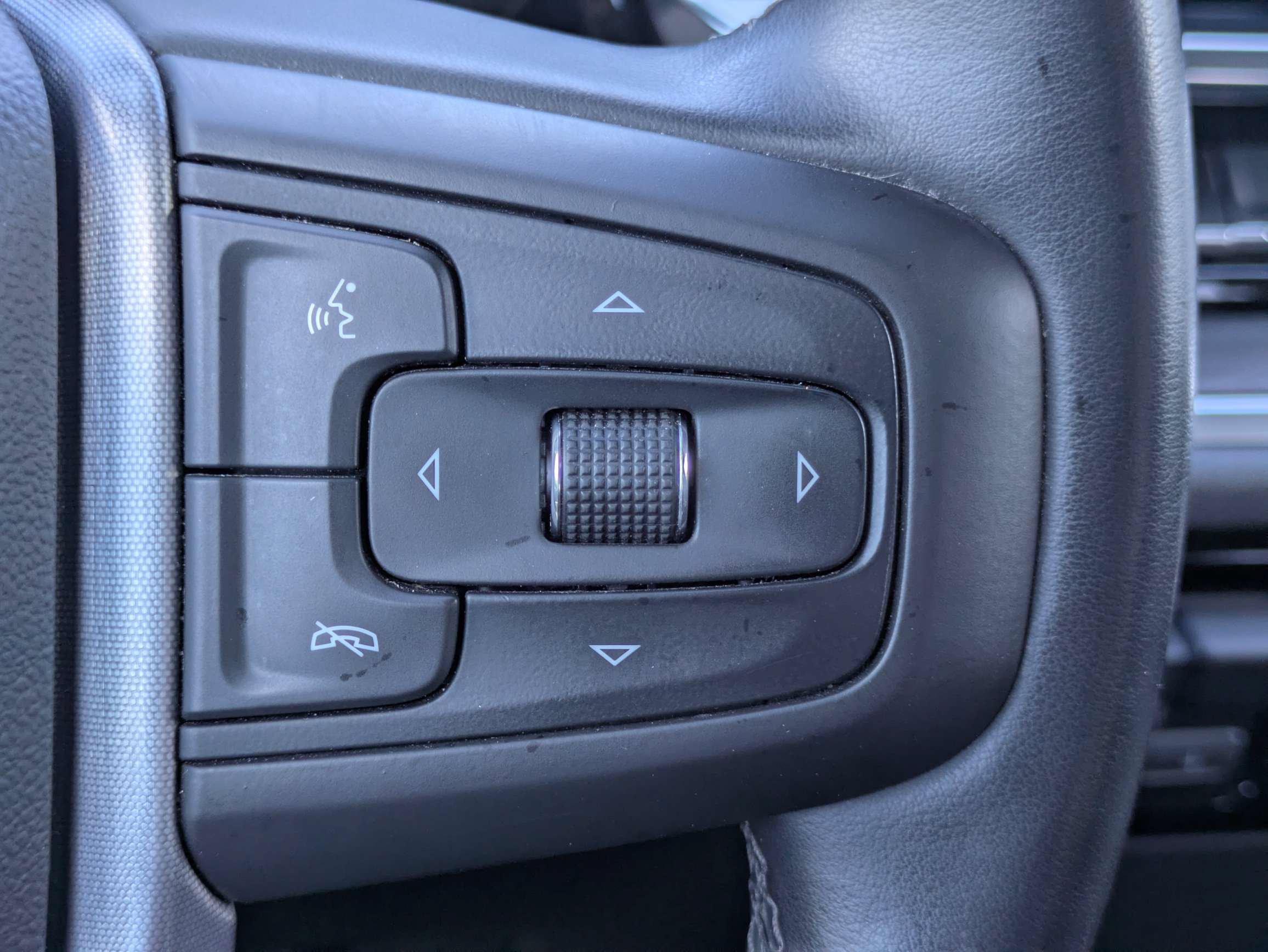 Certified 2025 GMC Sierra 1500 SLT RWD image 15