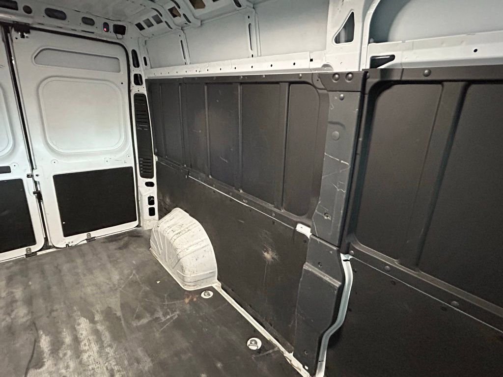 Used 2025 RAM ProMaster 2500 w/ Convenience Group image 14
