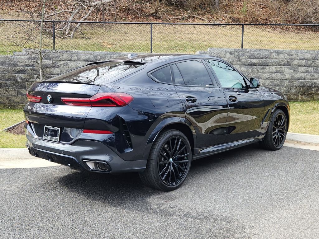 Used 2025 BMW X6 xDrive40i w/ Executive Package image 2