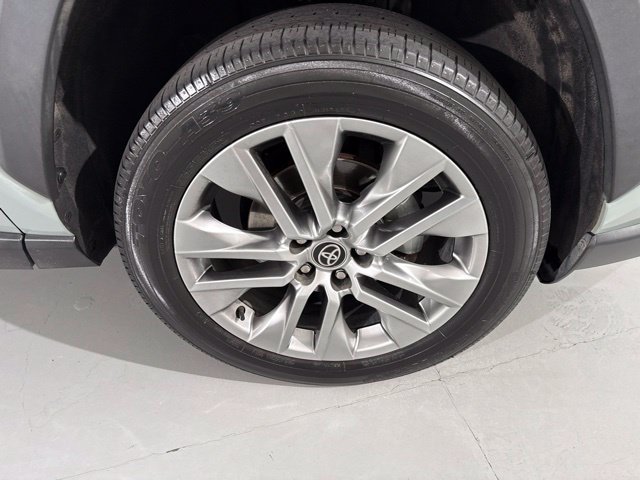 Used 2023 Toyota RAV4 XLE Premium FWD image 17