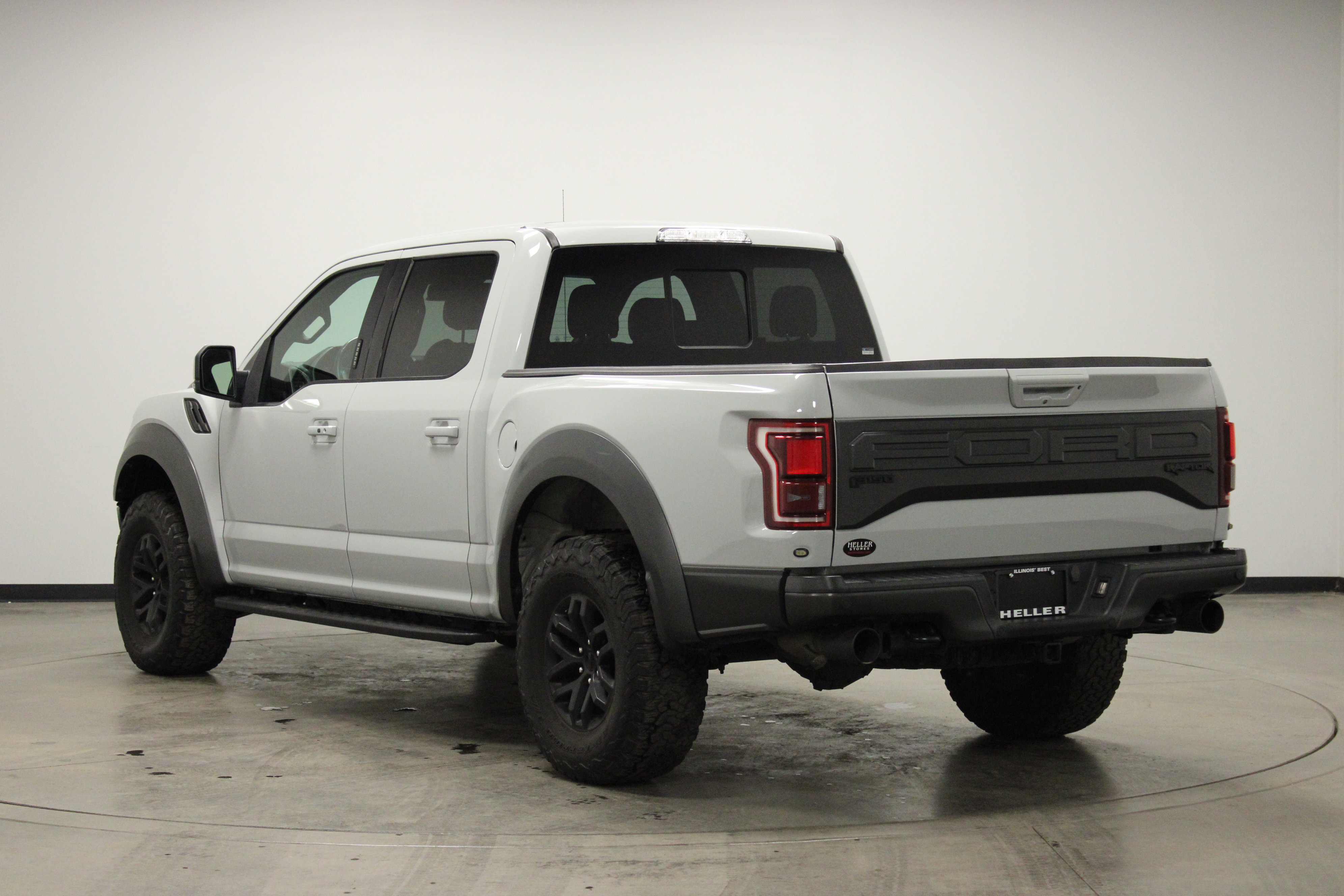 Used 2017 Ford F150 Raptor w/ Equipment Group 802A Luxury image 6