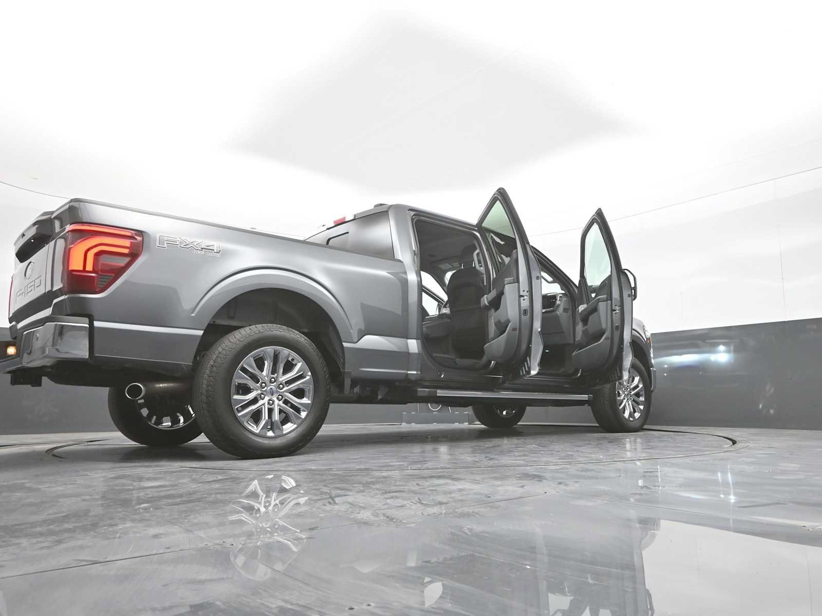 Used 2025 Ford F150 Lariat w/ Equipment Group 502A High AWD/4WD image 52