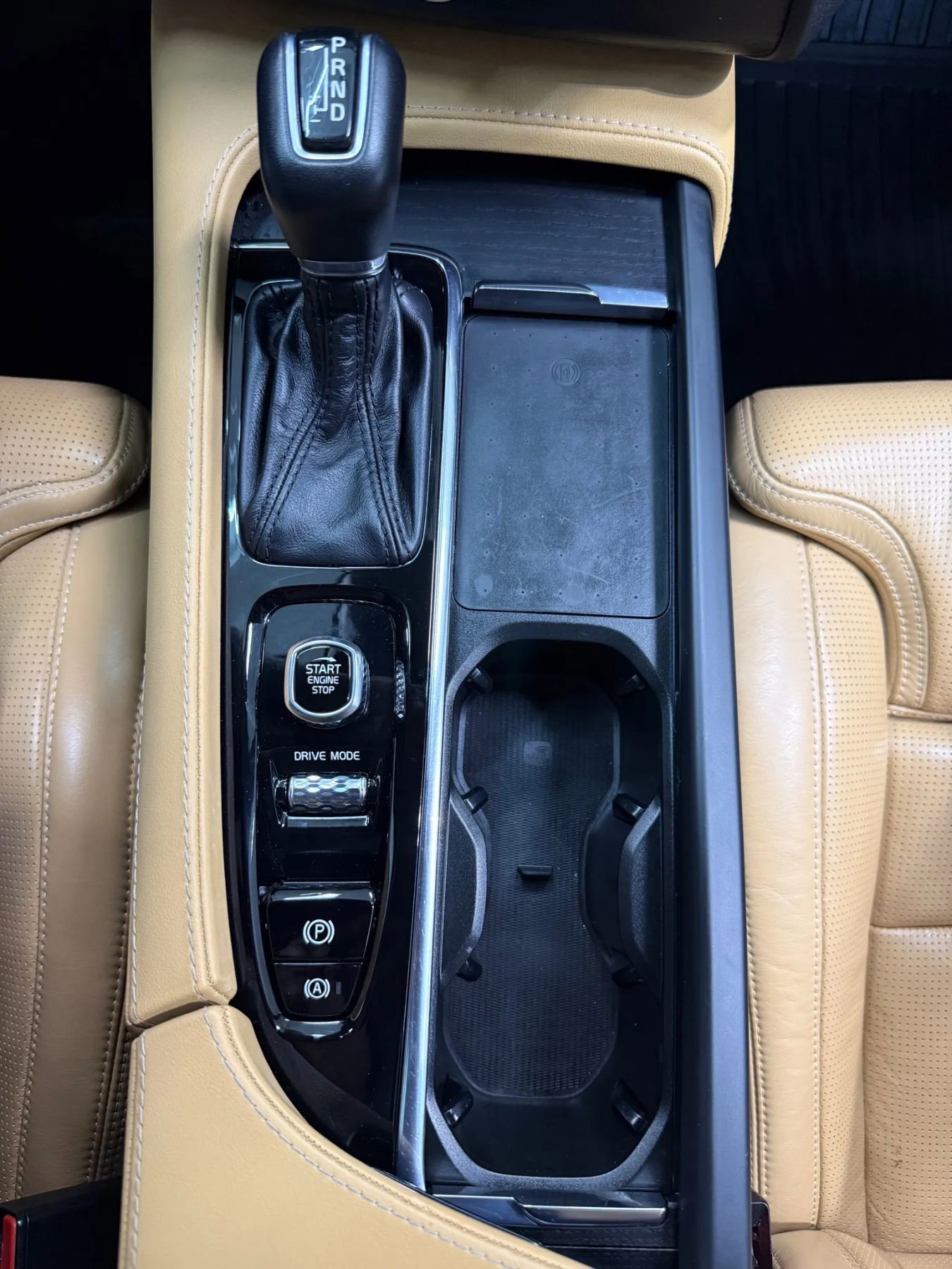 Used 2021 Volvo XC90 T6 Inscription w/ Advanced Package image 30