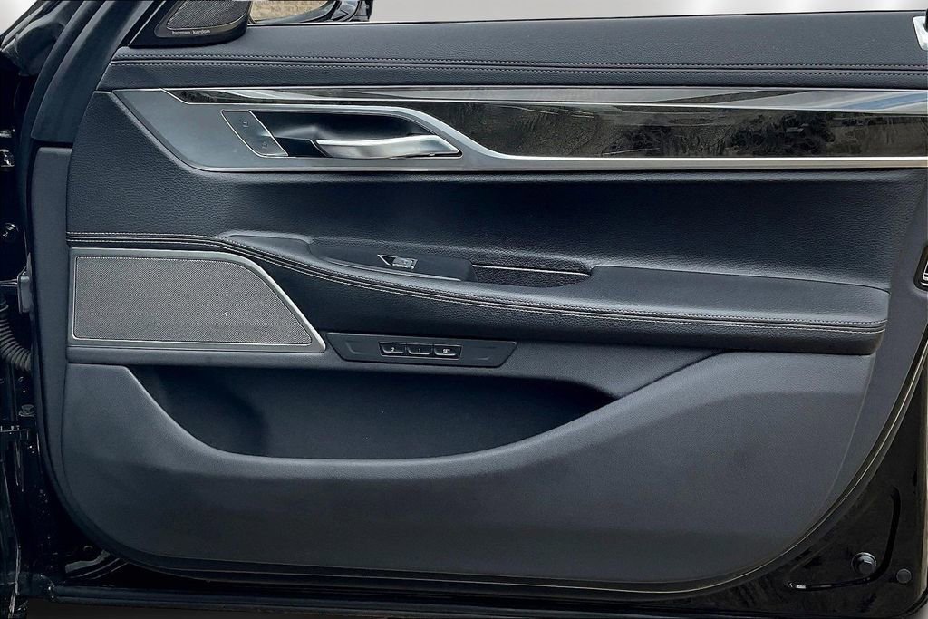 Used 2020 BMW 740i xDrive w/ Cold Weather Package image 28